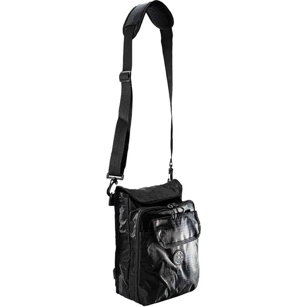 LMAB MOVE Shoulder Bag: Right View