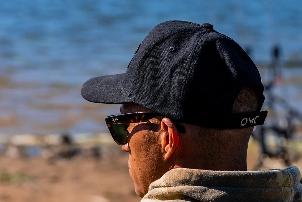 OMC Pitch Black шапка